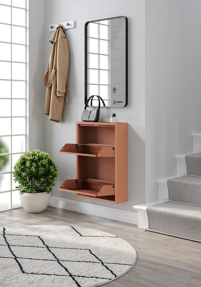 Bodi schoenenkast in hal gemonteerd aan wand
